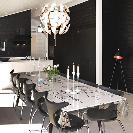 Four-bedroom Holiday In Ebeltoft