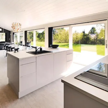 Four-bedroom Holiday In * Ebeltoft