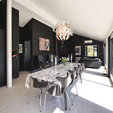 Four-bedroom Holiday In