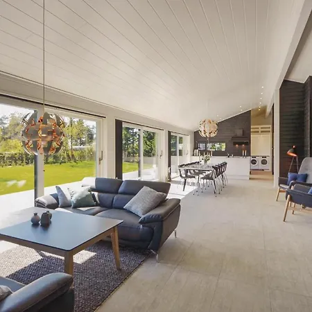 Four-bedroom Holiday In * Ebeltoft